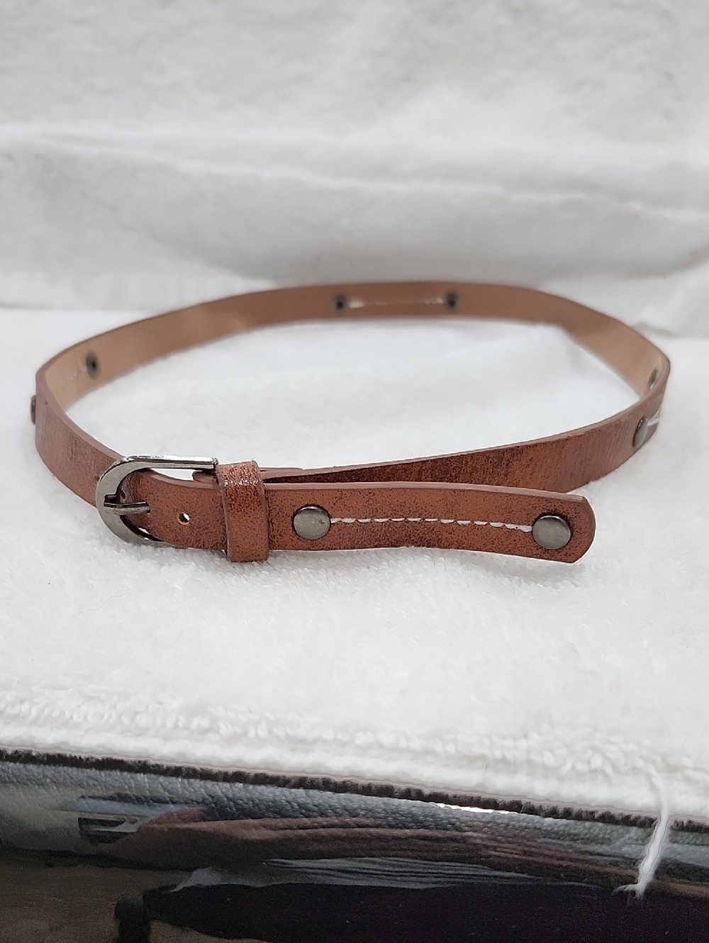 KID'S SLIM FAUX LEATHER BELT WITH SILVER BUCKLE